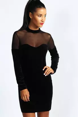 Black dress, sweetheart neck, bodycon