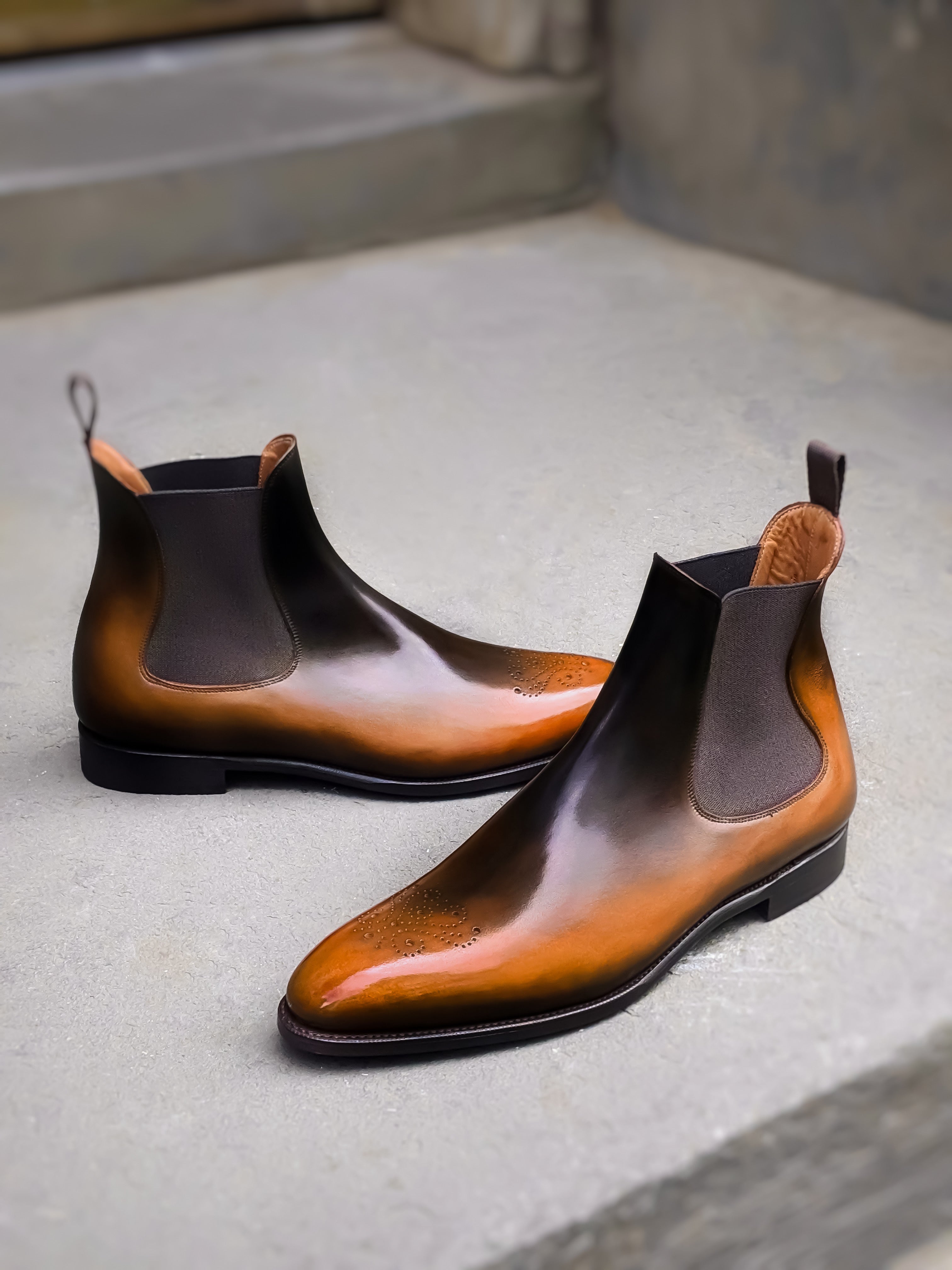 HIGHLAND - MTO - Patina Reverse Brown: Discover the Perfect Stylish Addition for Your Wardrobe!