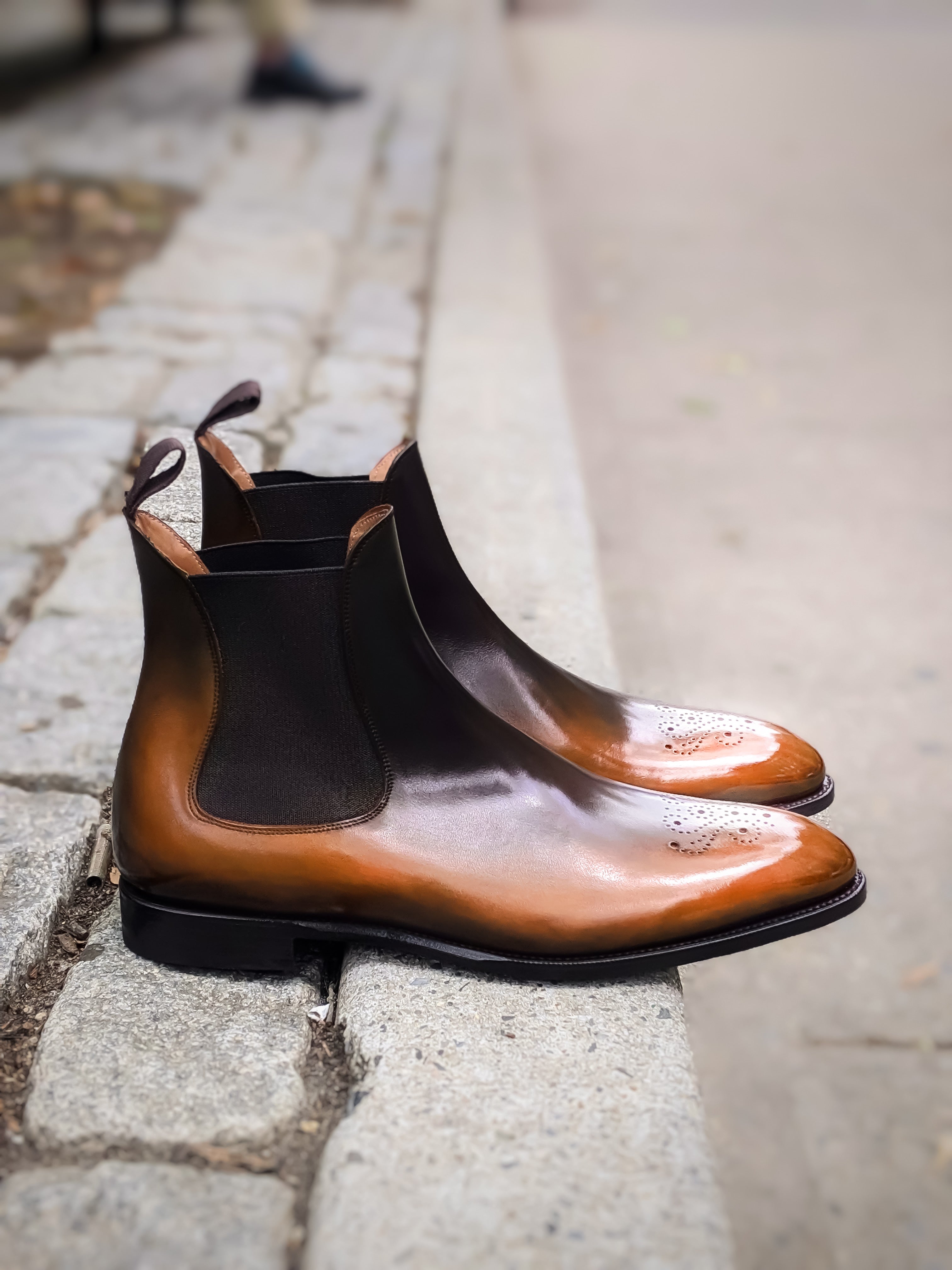 HIGHLAND - MTO - Patina Reverse Brown: Discover the Perfect Stylish Addition for Your Wardrobe!