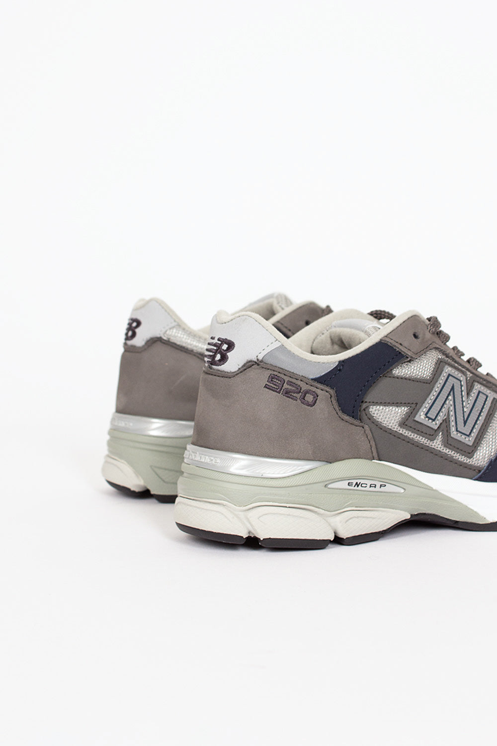 M920GNS Grey Sneaker