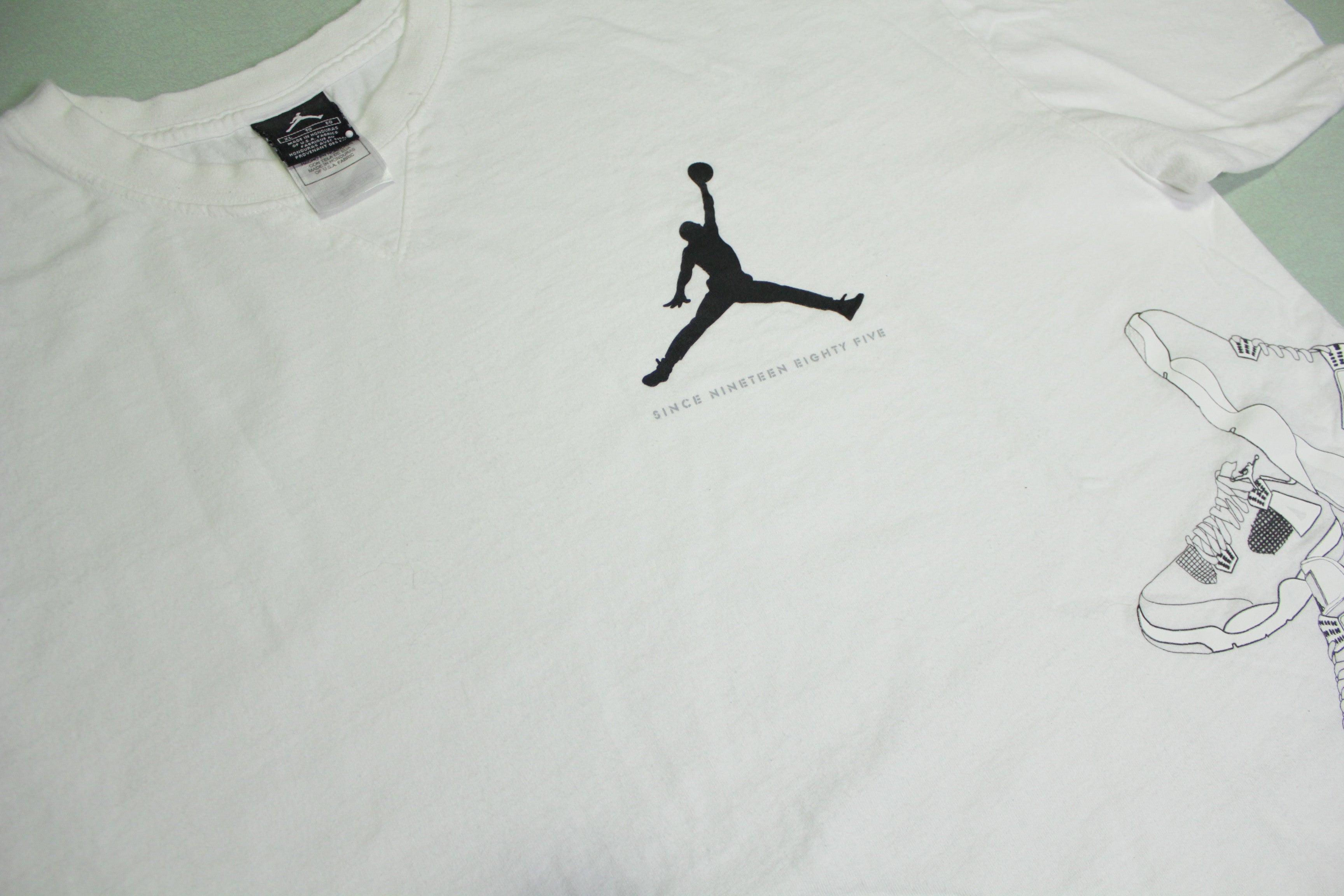 Michael Jordan Flight 90's Sneaker Vintage Basketball T-Shirt