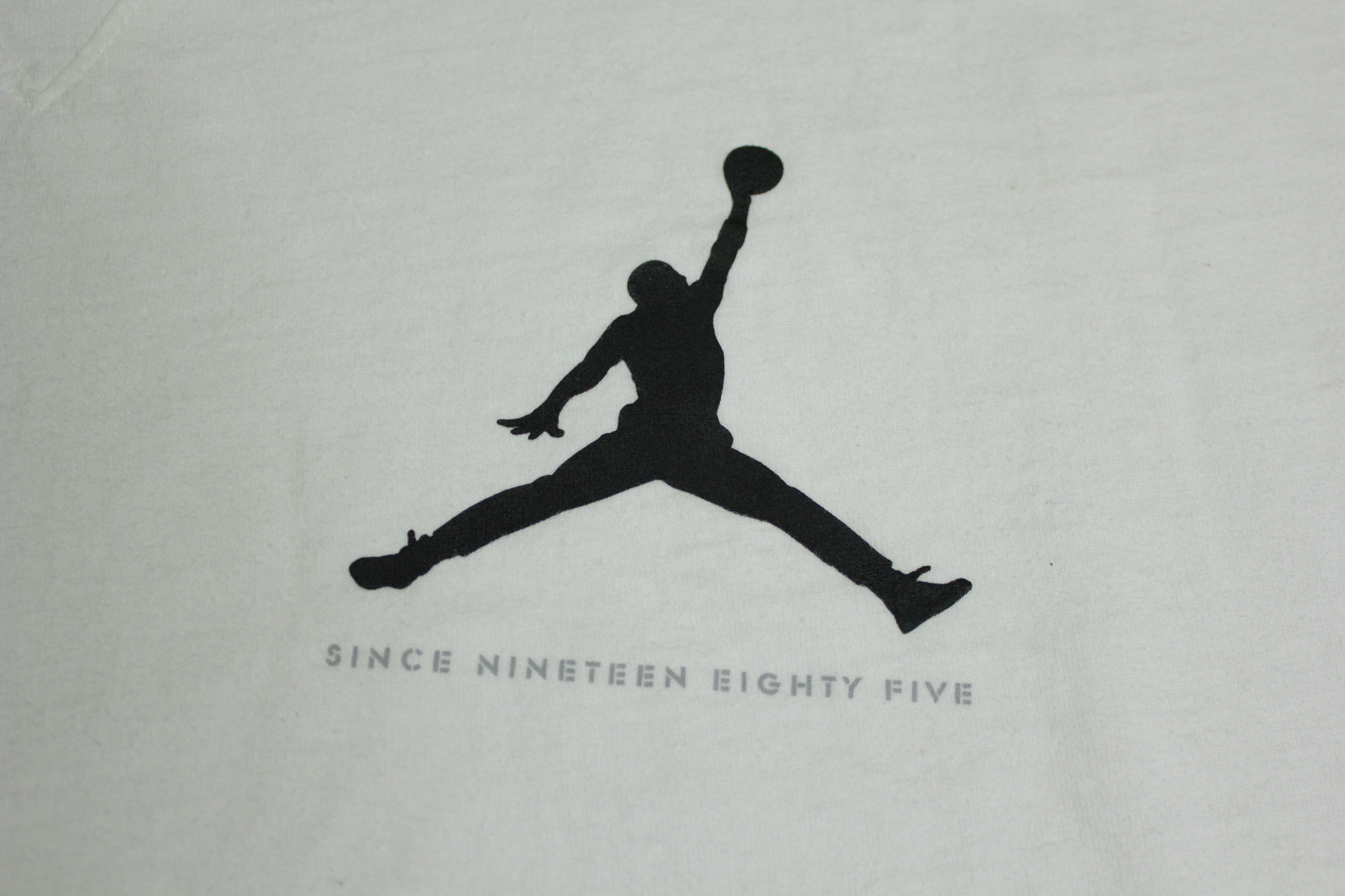 Michael Jordan Flight 90's Sneaker Vintage Basketball T-Shirt