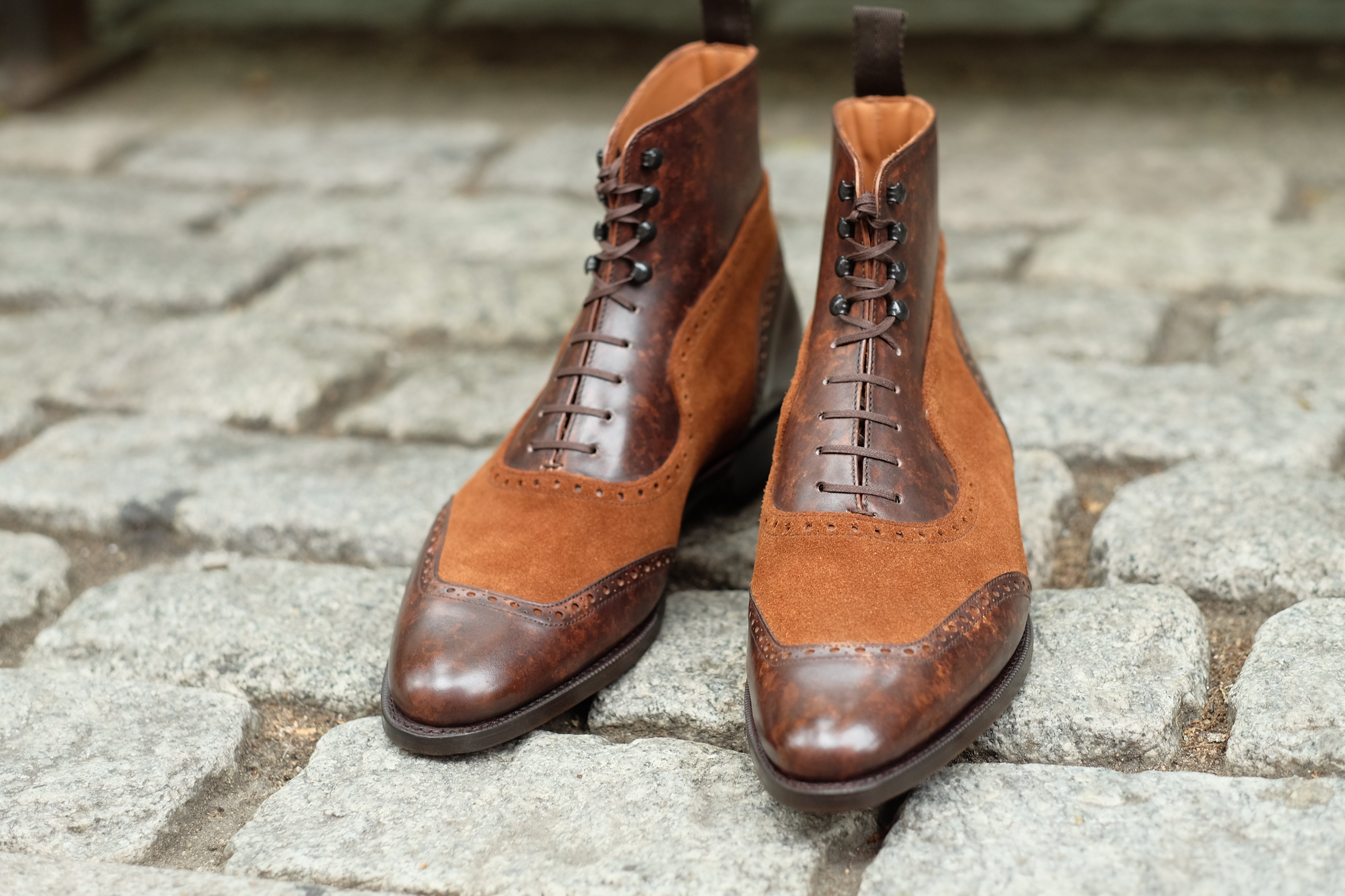 Pinehurst dark brown marble patina snuff suede