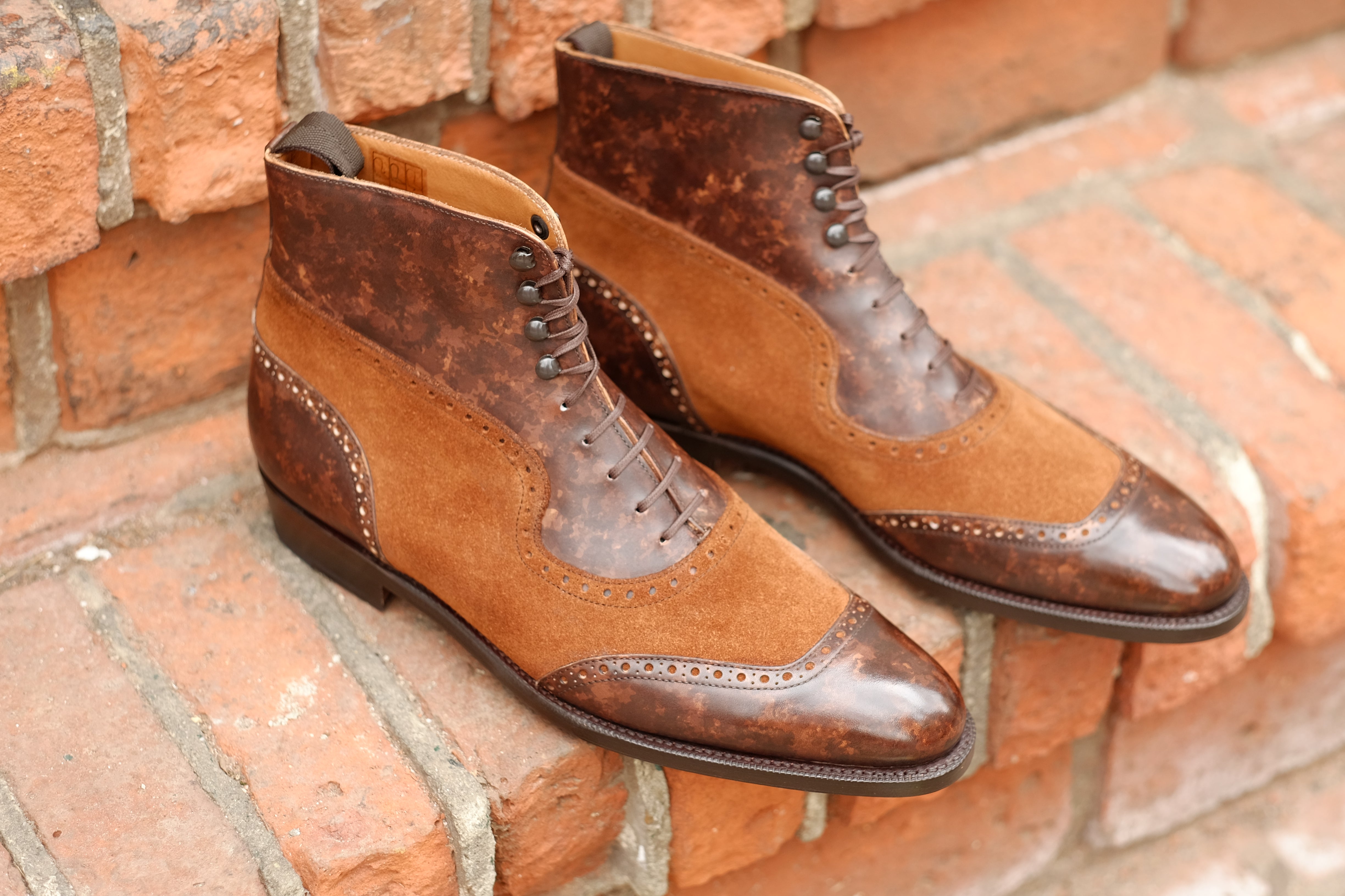 Pinehurst dark brown marble patina snuff suede