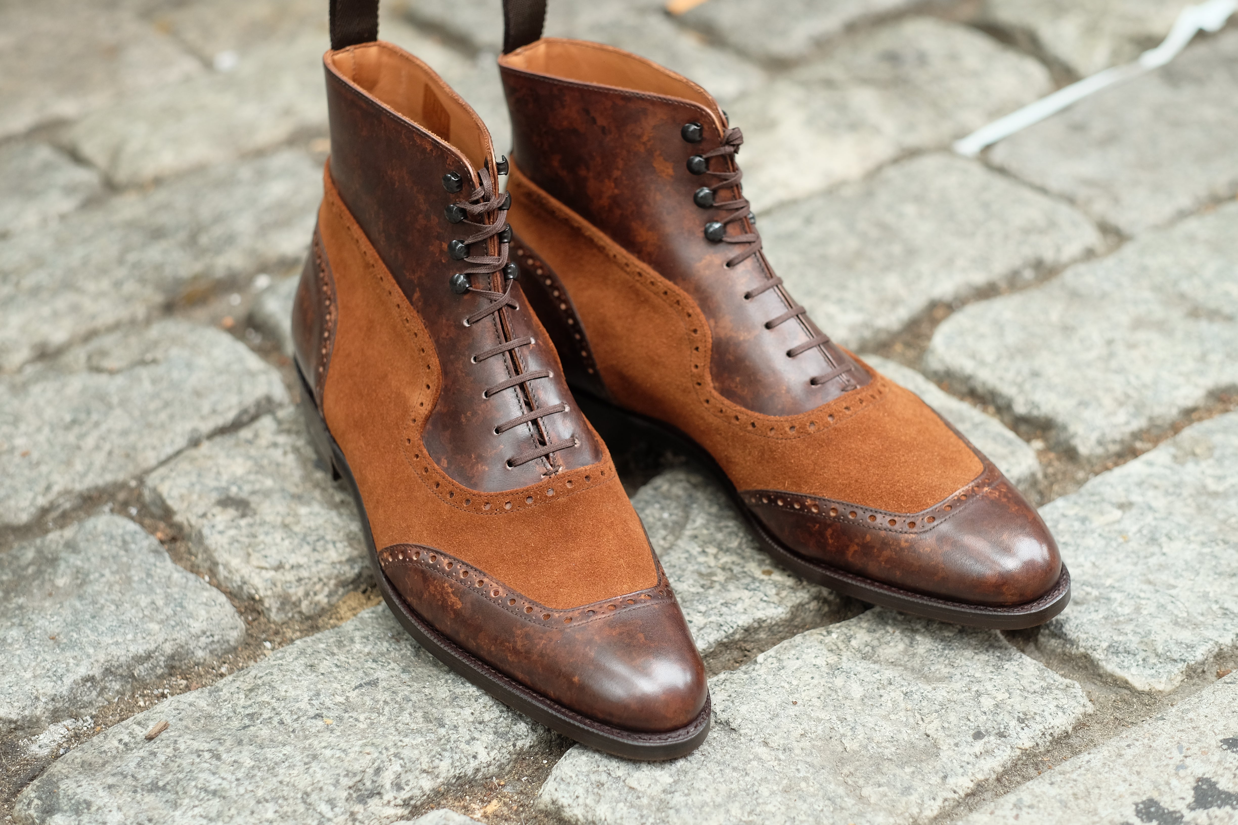 Pinehurst dark brown marble patina snuff suede