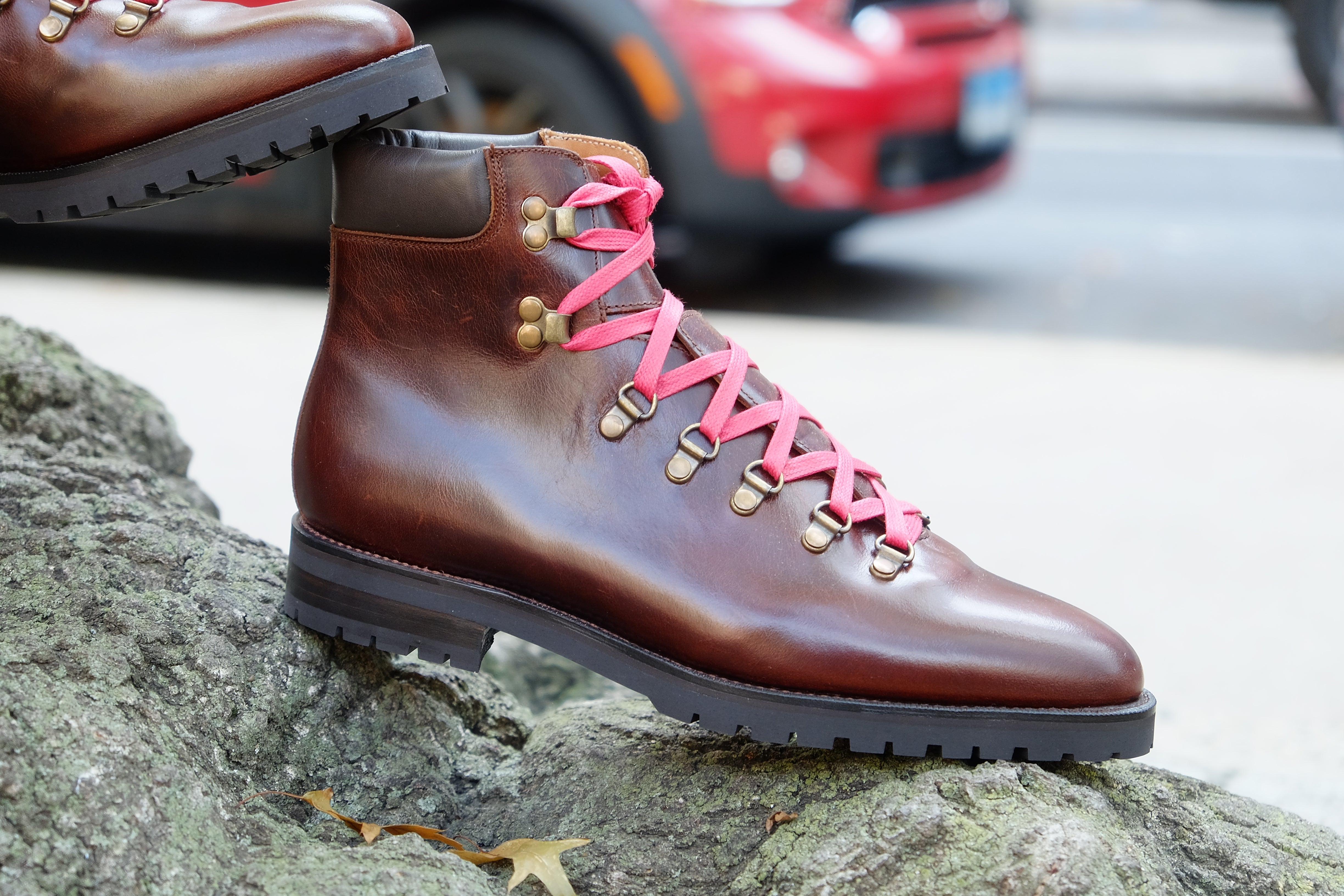 Snoqualmie - Durable Brown Tactical Boot