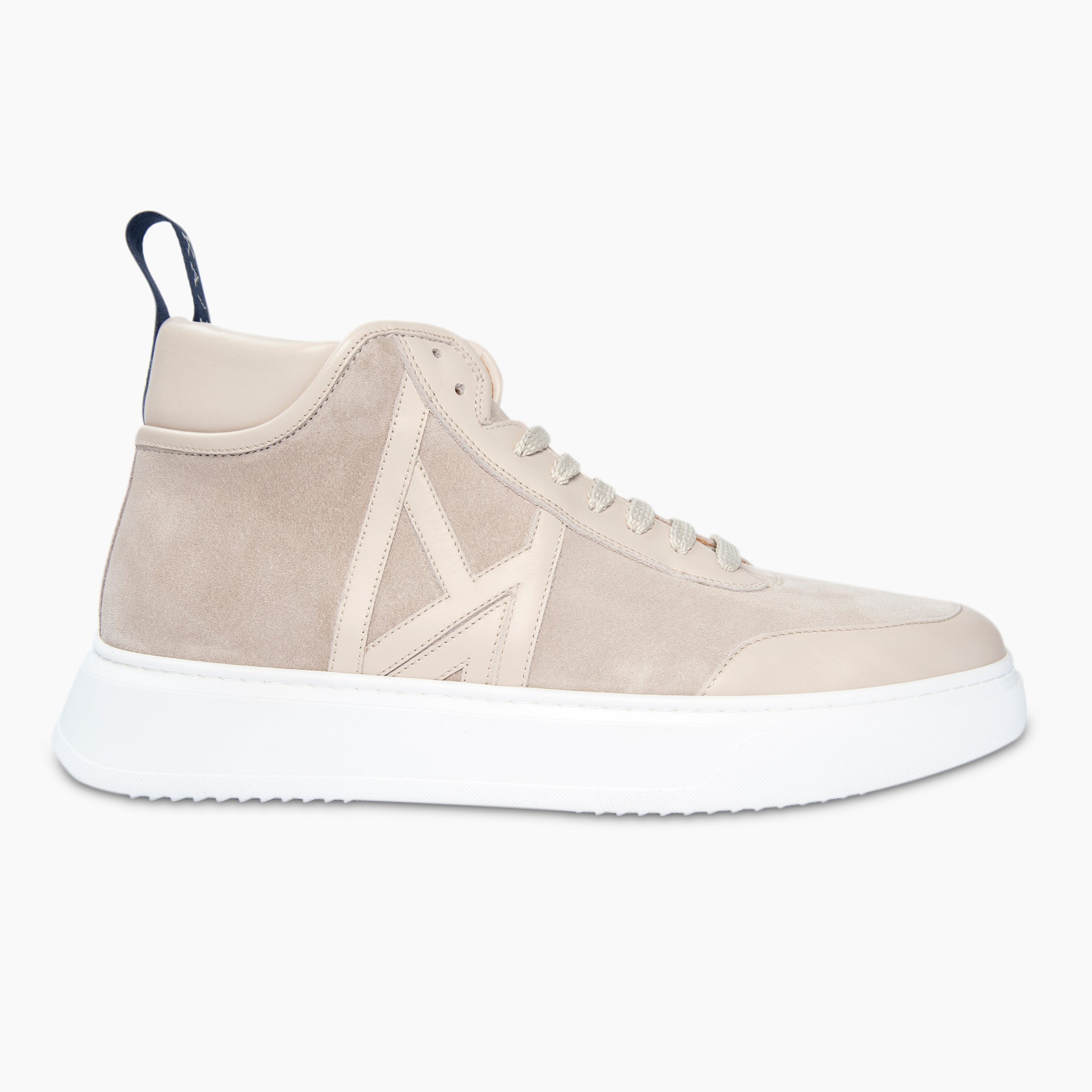 Suede leather mid-sneaker for sharing