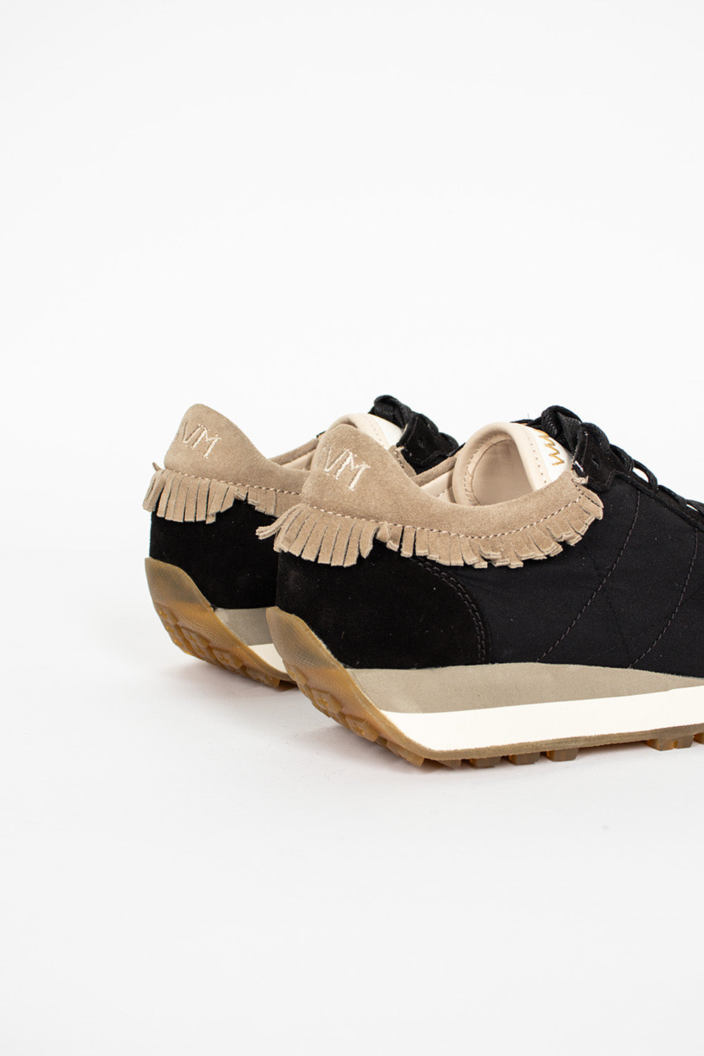 Walpi Runner Black - Shop Now